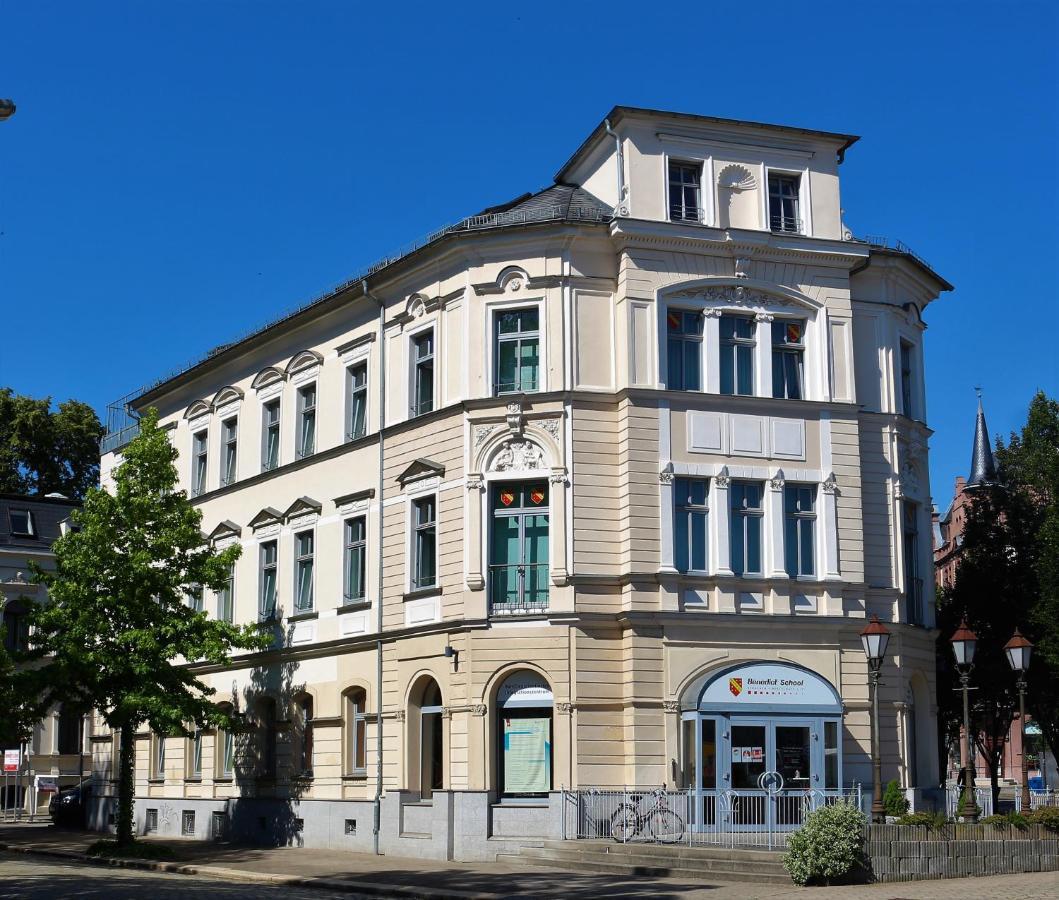 Gaestewohnung 4-Raum Wohnung Fuer 2-8 Personen Цвиккау Экстерьер фото