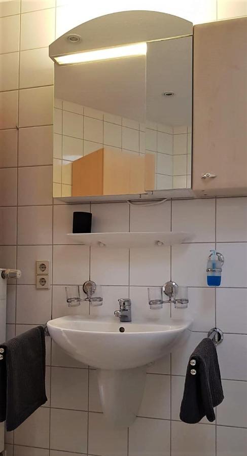 Gaestewohnung 4-Raum Wohnung Fuer 2-8 Personen Цвиккау Экстерьер фото